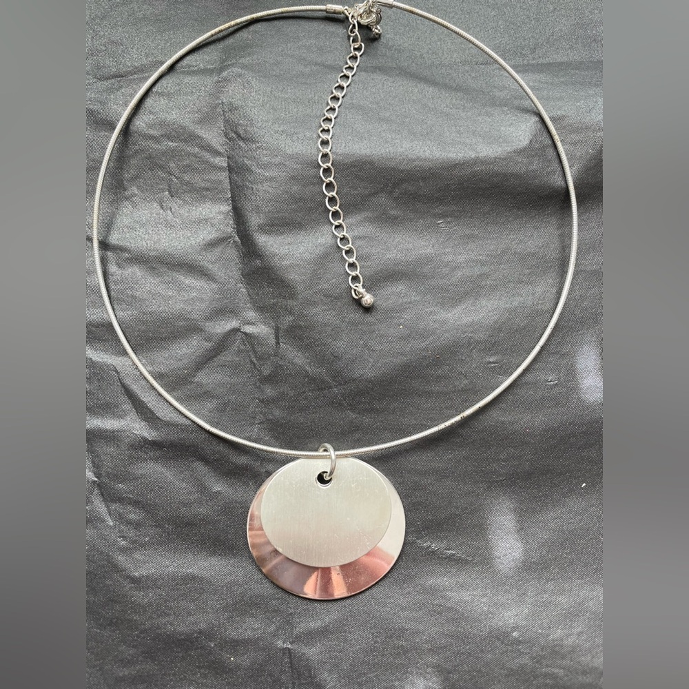 Chic Silver Disc Necklace